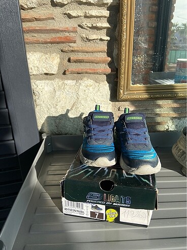 23 Beden Skechers ışıklı spor ayakkabı