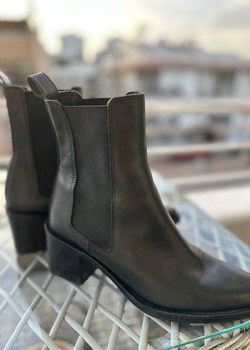 Siyah Deri Tokalı Kadın Topuklu Bot - Görsel 6