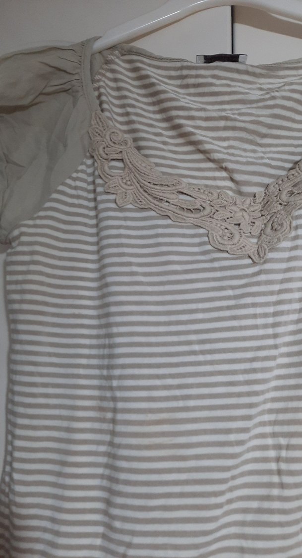 Bej Gri Çizgili Dantel Detaylı kadın Bluzu - Görsel 2