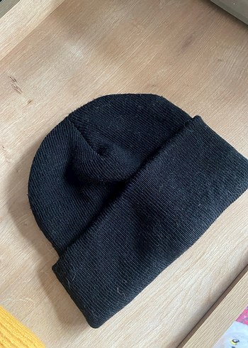 Nakışlı Siyah Örgü Bere - Görsel 6