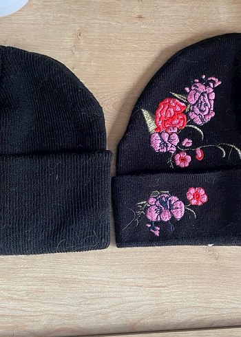 Nakışlı Siyah Örgü Bere - Görsel 2