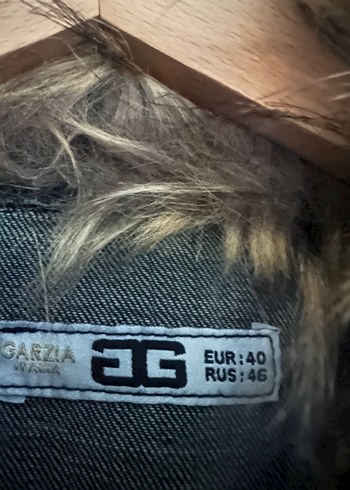 Kürklü Kolsuz Mavi Denim uzun  Ceket - Görsel 3