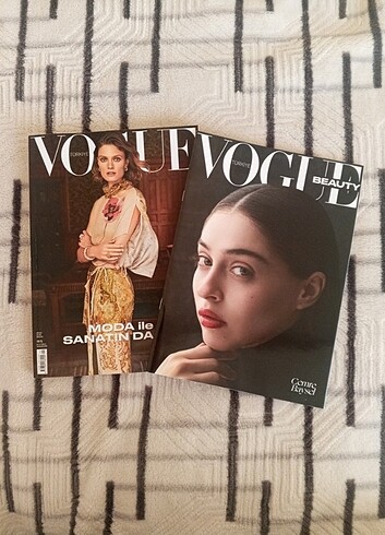 VOGUE ARALIK-OCAK 2023/24 DERGİSi
