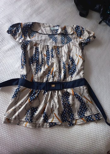 Desenli Kısa Kollu Kemerli Mini Bluz