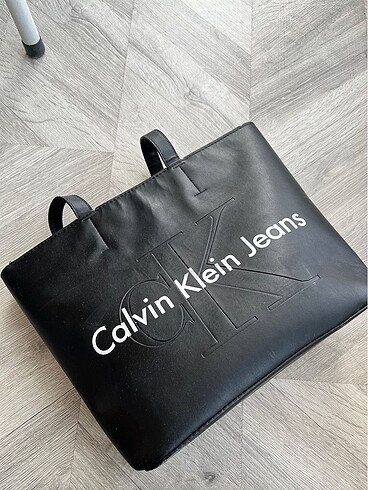 calvin klein canta