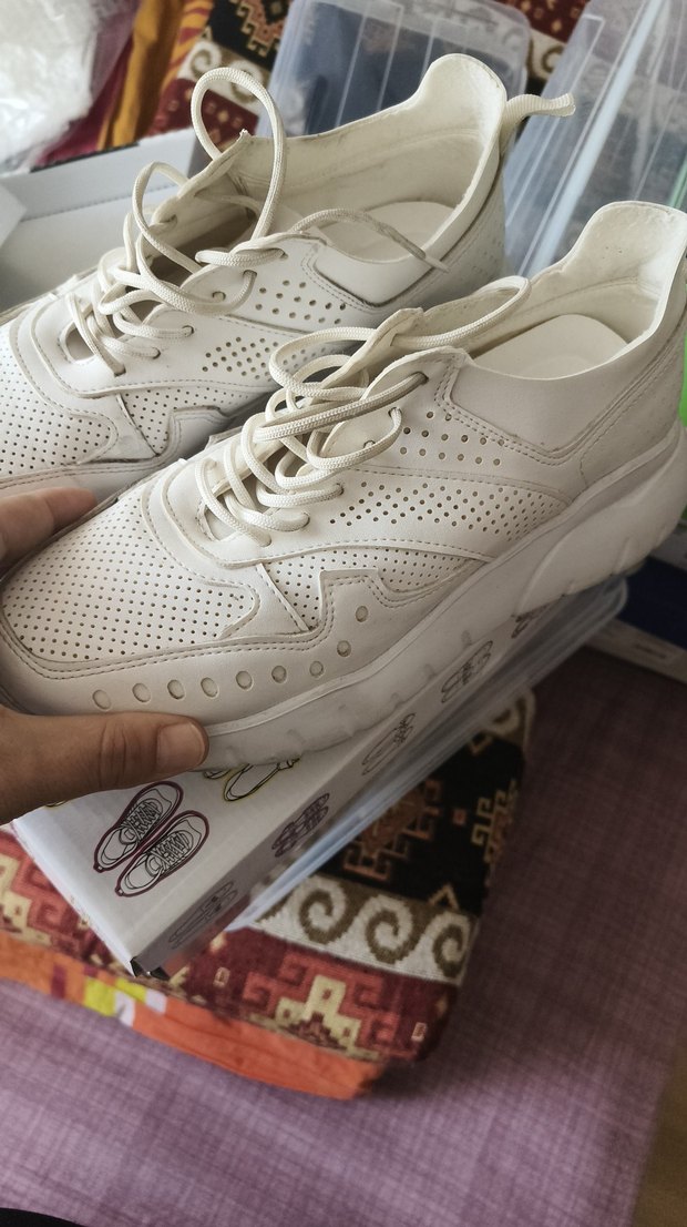 Beyaz Bağcıklı Kadın Dolgu Topuk Spor Ayakkabı - Görsel 2