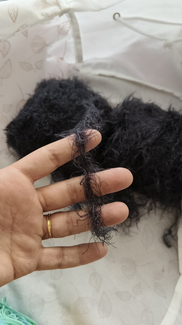siyah tüylü ip - Görsel 2