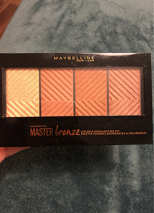 Maybelline master bronze paleti (bronzer&highlighter;)