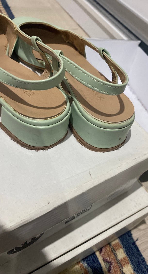 Çağla yeşili kadın babet - Görsel 3