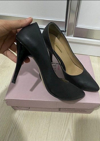 Siyah Modern Klasik Stiletto Topuklu Kadın Ayakkabı - Görsel 4