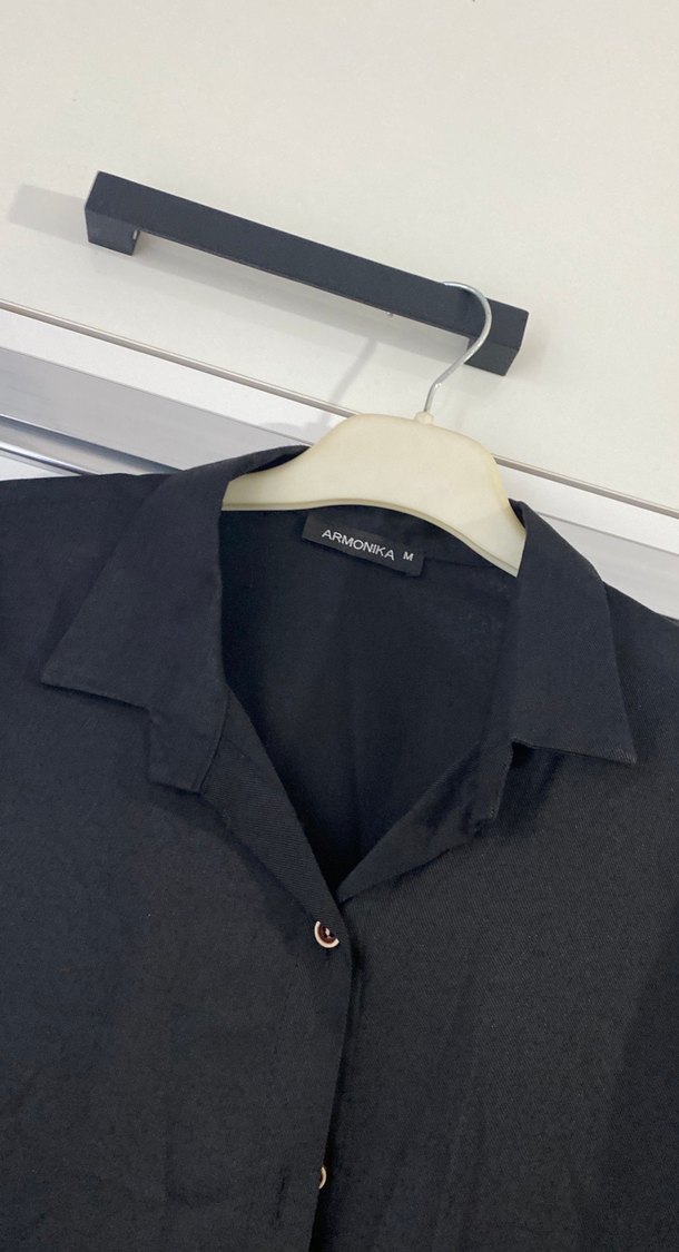 Siyah Düğmeli Kadın Gömlek - Görsel 2