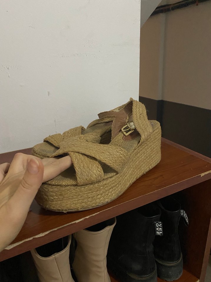 Hasır dolgu topuk sandalet - Görsel 2