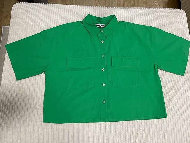 xl Beden yeşil Renk Kısa Defactodan gömlek