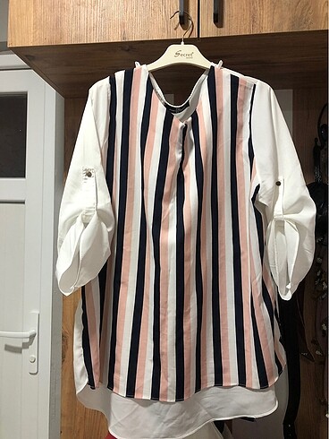 Zara Bluzz