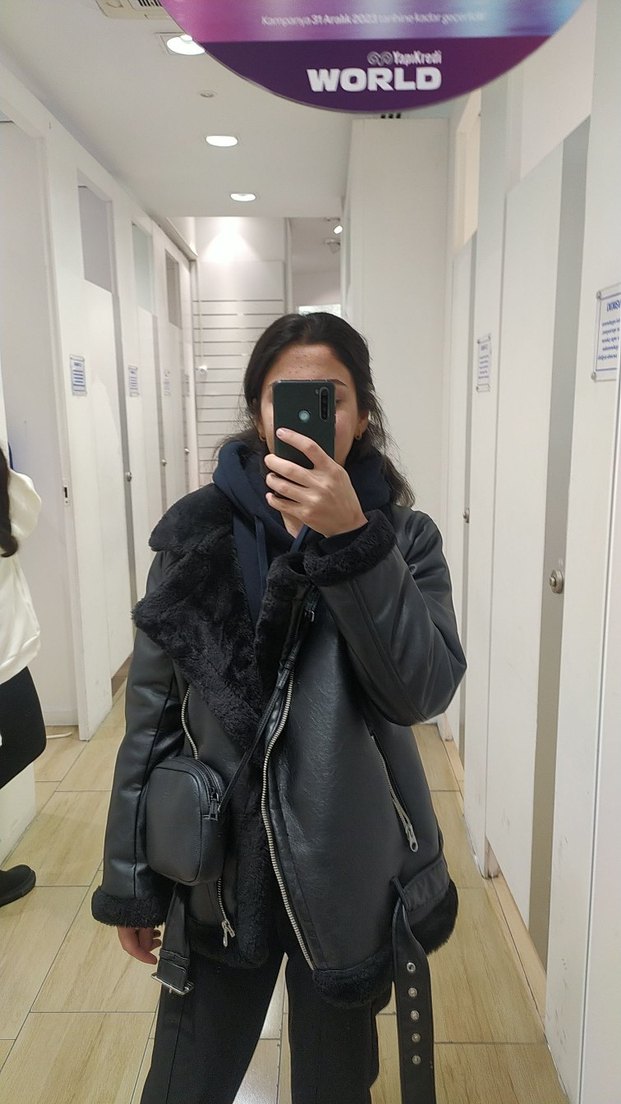 Siyah Deri kürklü şişme deri ceket kaban - Görsel 3