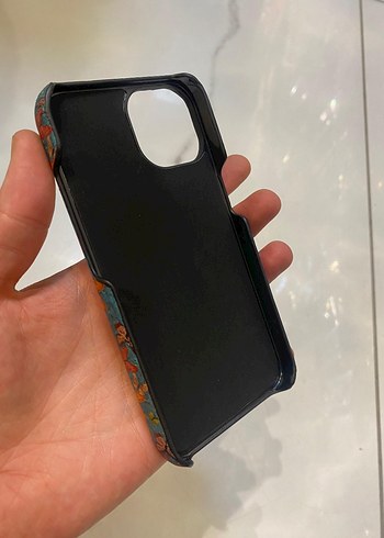 Gucci Çok Renkli Kelebek Desenli Telefon Kapağı Iphone 13-14 - Görsel 2