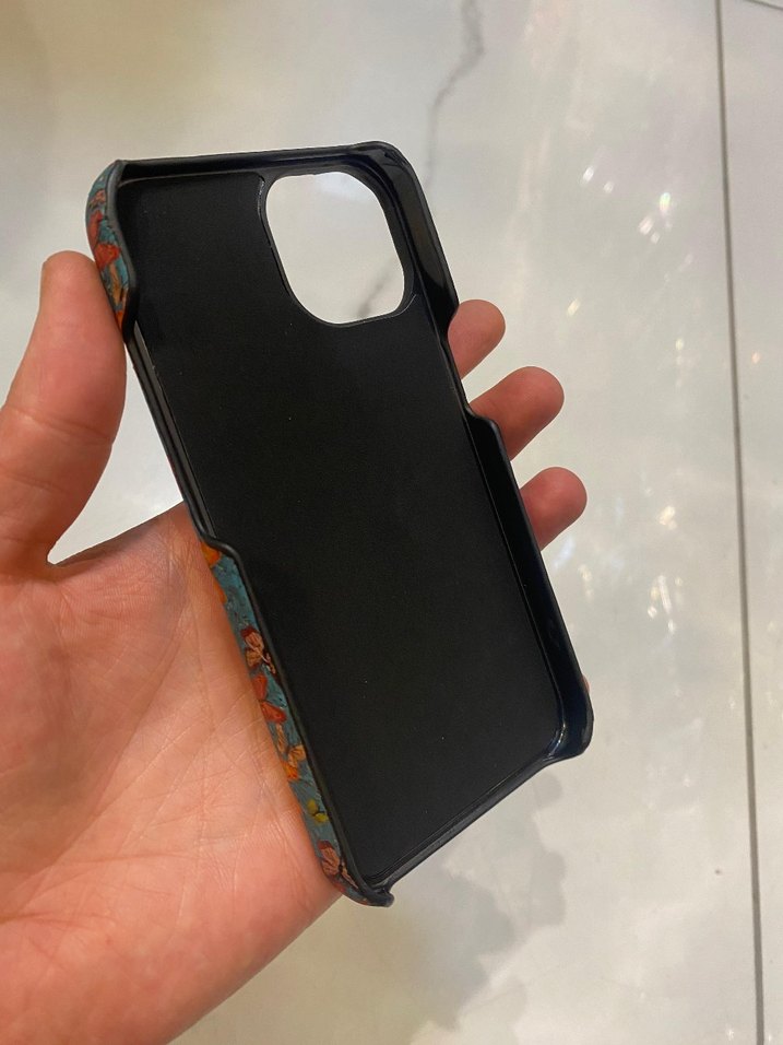 Gucci Çok Renkli Kelebek Desenli Telefon Kapağı Iphone 13-14 - Görsel 2