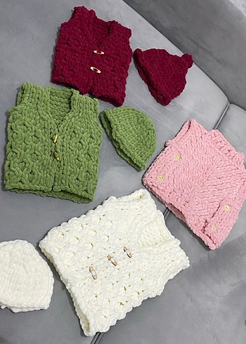 Yeşil Örgü Bebek Yelek ve Şapka Seti - Görsel 2
