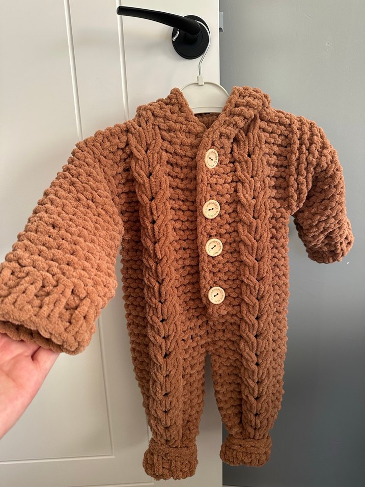 Kahverengi Örgü Bebek Tulumu - Görsel 4