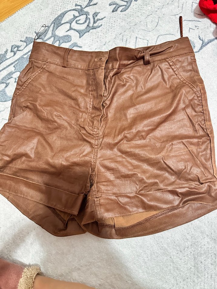 Kahverengi Deri Mini Şort - Görsel 3