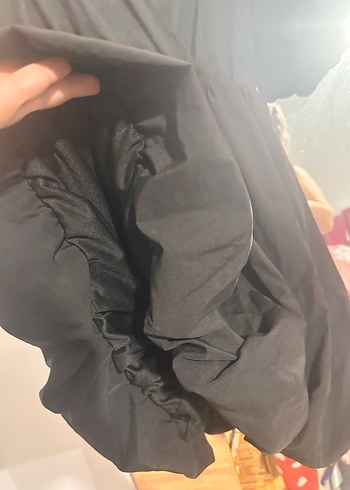 Siyah kısa  V Yaka Balon etekli elbise - Görsel 4