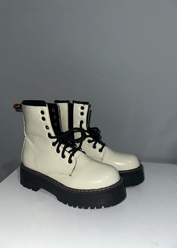 39 Beden Beyaz Platform Topuklu Punk Botlar