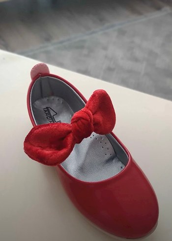 Kızlar İçin Kırmızı Fiyonk Detaylı Babet - Görsel 3