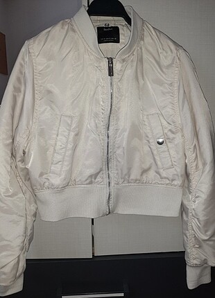 m Beden beyaz Renk BOMBER CEKET