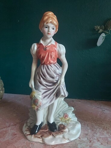 Porselen Biblo