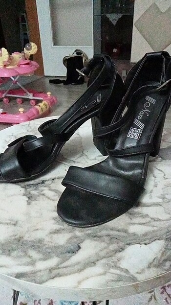 37 Beden siyah Renk Siyah tapuklu ayakkabı 