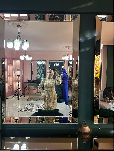 Diğer Düğün elbisesi ( krem rengi şık)