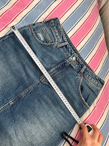 Denim yırtmaçlı etek