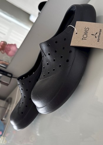 Minimalist Siyah Bayan Terlik - Görsel 2