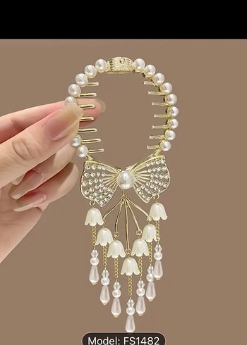 Zara Püsküllü Vintage Metal Saç Tokası