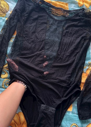 Penti Siyah Dantelli Uzun Kollu V Yakalı Gotik Bluz