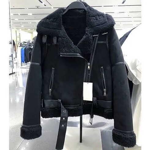Zara Çift Yüzlü Süet Mont