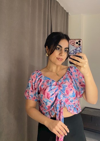 Pembe V Yaka crop Bluz - Görsel 3