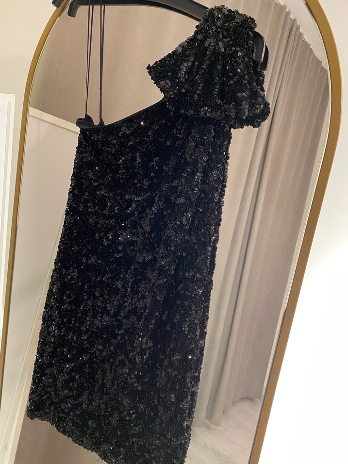 Gösterişli Siyah Payetli Uzun Abiye Elbise - Görsel 4