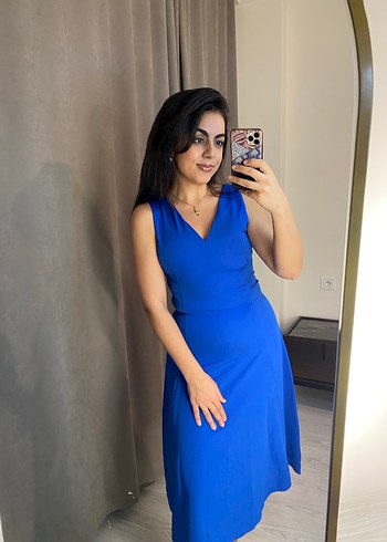 Mavi V Yakalı Midi Elbise - Görsel 2