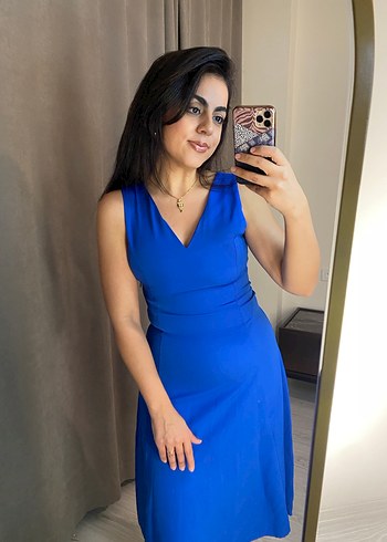 Mavi V Yakalı Midi Elbise - Görsel 4