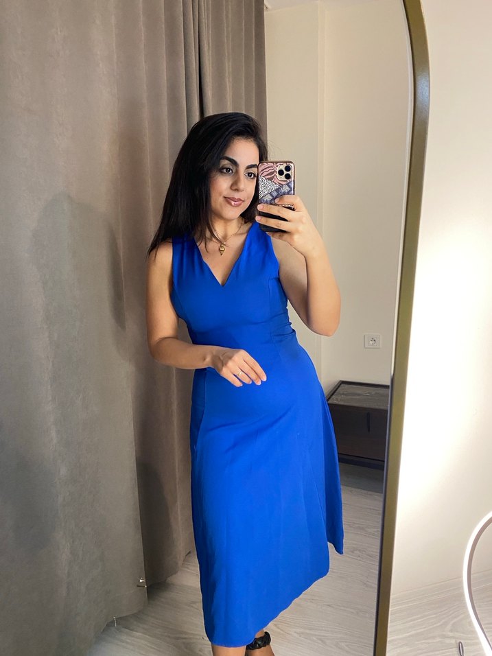 Mavi V Yakalı Midi Elbise - Görsel 5