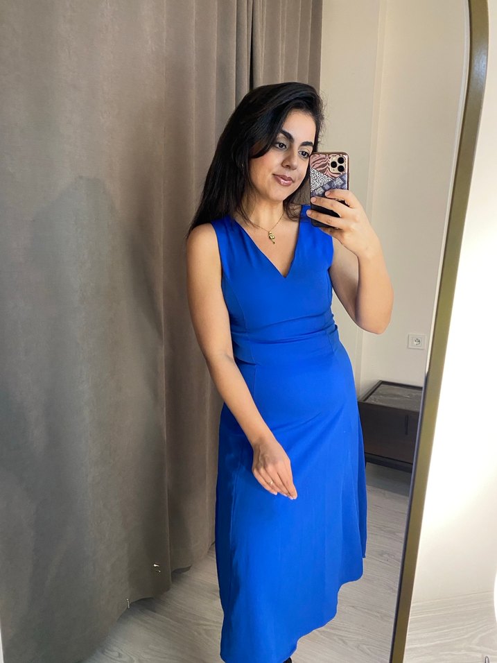 Mavi V Yakalı Midi Elbise - Görsel 3