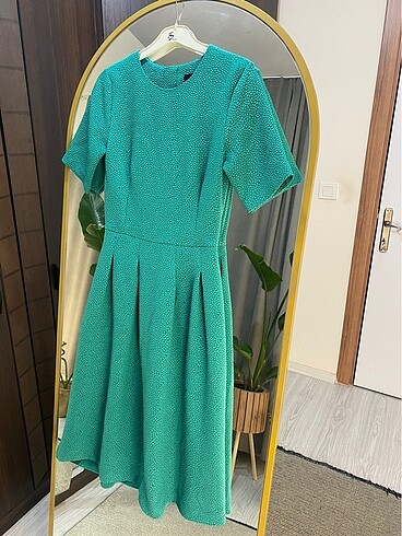 Diğer H&M markalı yeşil elbise