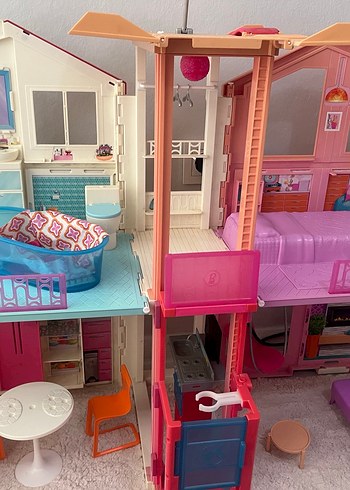 Barbie muhteşem malibu evi - Görsel 2
