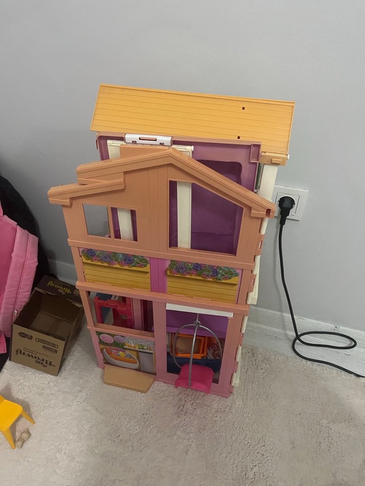 Barbie muhteşem malibu evi - Görsel 3