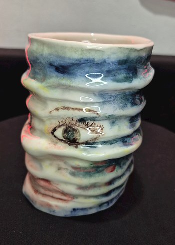 El Yapımı Figürlü Seramik Çocuk Kalemlik & Vazo - Görsel 2