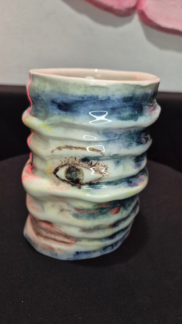 El Yapımı Figürlü Seramik Çocuk Kalemlik & Vazo - Görsel 2