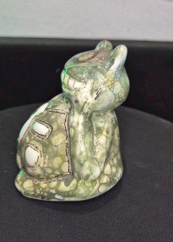 "Mermer Desenli Kravatlı Kurbağa" El Yapımı seramik Biblo 10 cm - Görsel 3