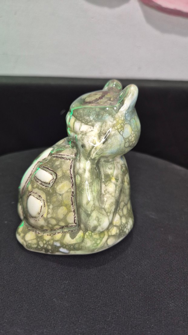 "Mermer Desenli Kravatlı Kurbağa" El Yapımı seramik Biblo 10 cm - Görsel 3