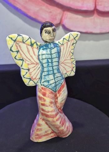 Tasarım El Yapımı Seramik "Renkli Kanatlı Figür" Dekoratif Biblo - Görsel 8